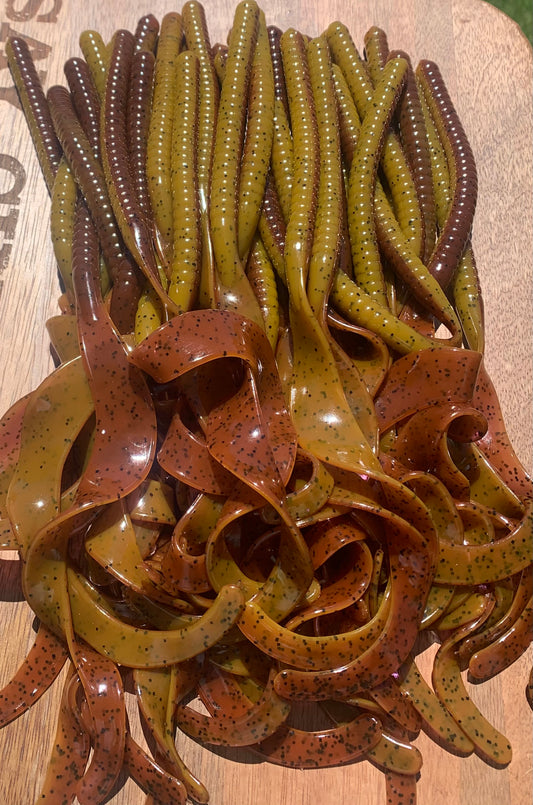 Kmag Worm Color 007 Ozark Craw Floating